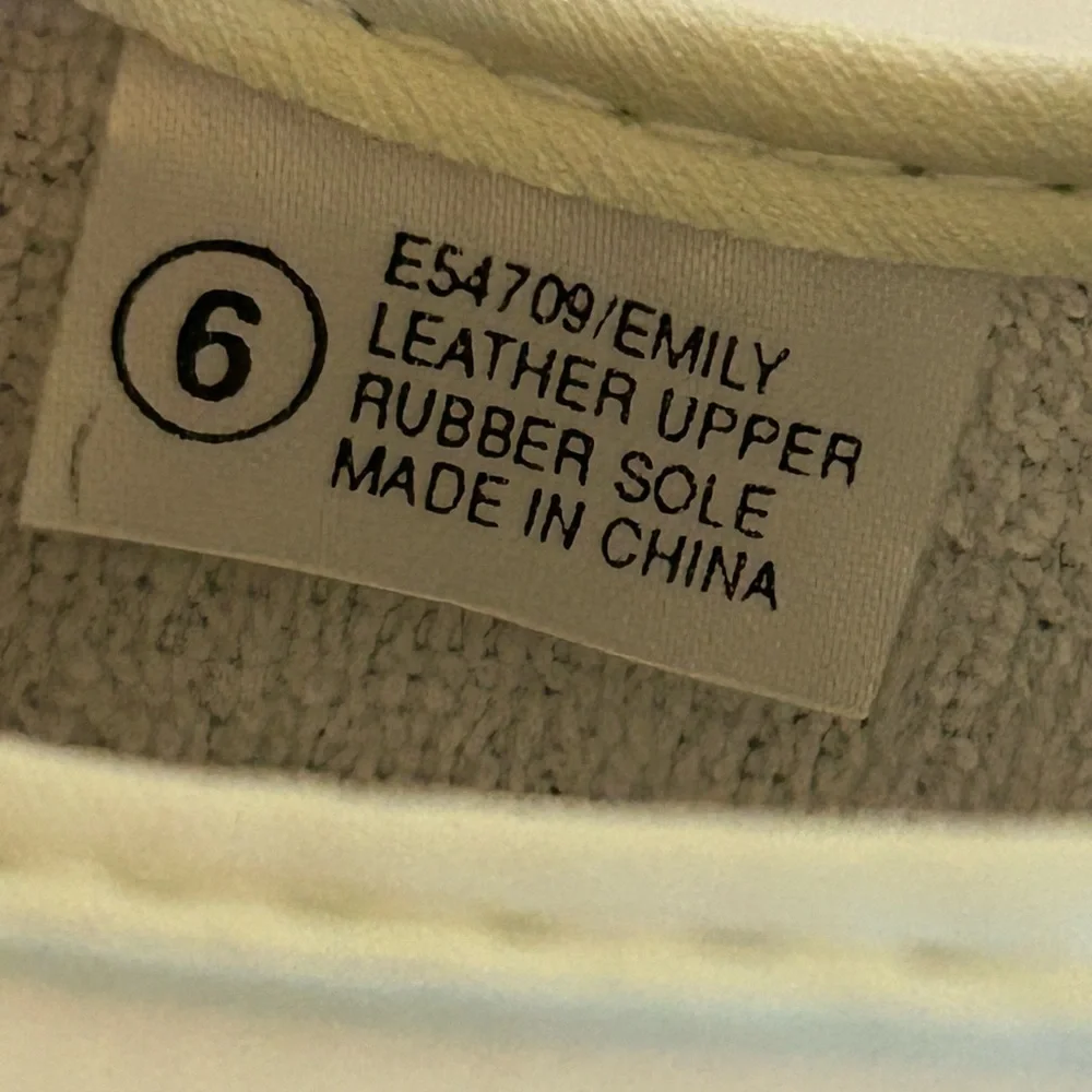 Esprit Leather White‎ Lace Up “Emily” Size 6 Tennis Sneakers NWOT Vintage